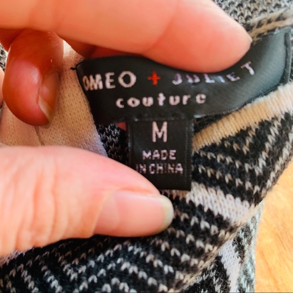 ROMEO & JULIET COUTURE Geo Print Knit Dress - Picture 4 of 6